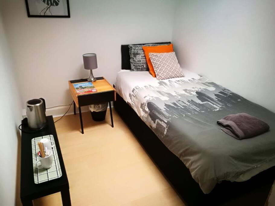The Kingsview Townhouse - Boutique Hostel 에든버러 외부 사진