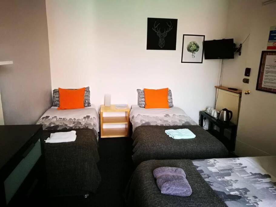 The Kingsview Townhouse - Boutique Hostel 에든버러 외부 사진