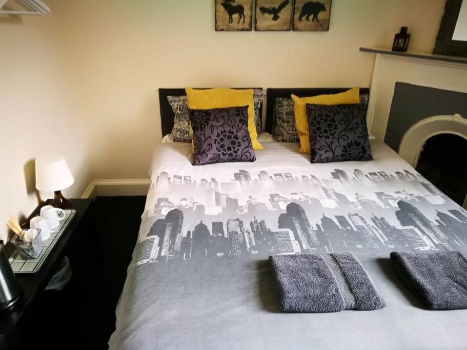 The Kingsview Townhouse - Boutique Hostel 에든버러 외부 사진