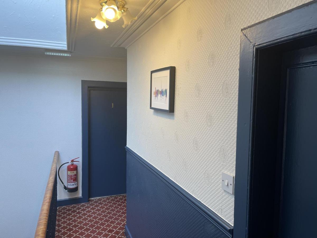 The Kingsview Townhouse - Boutique Hostel 에든버러 외부 사진