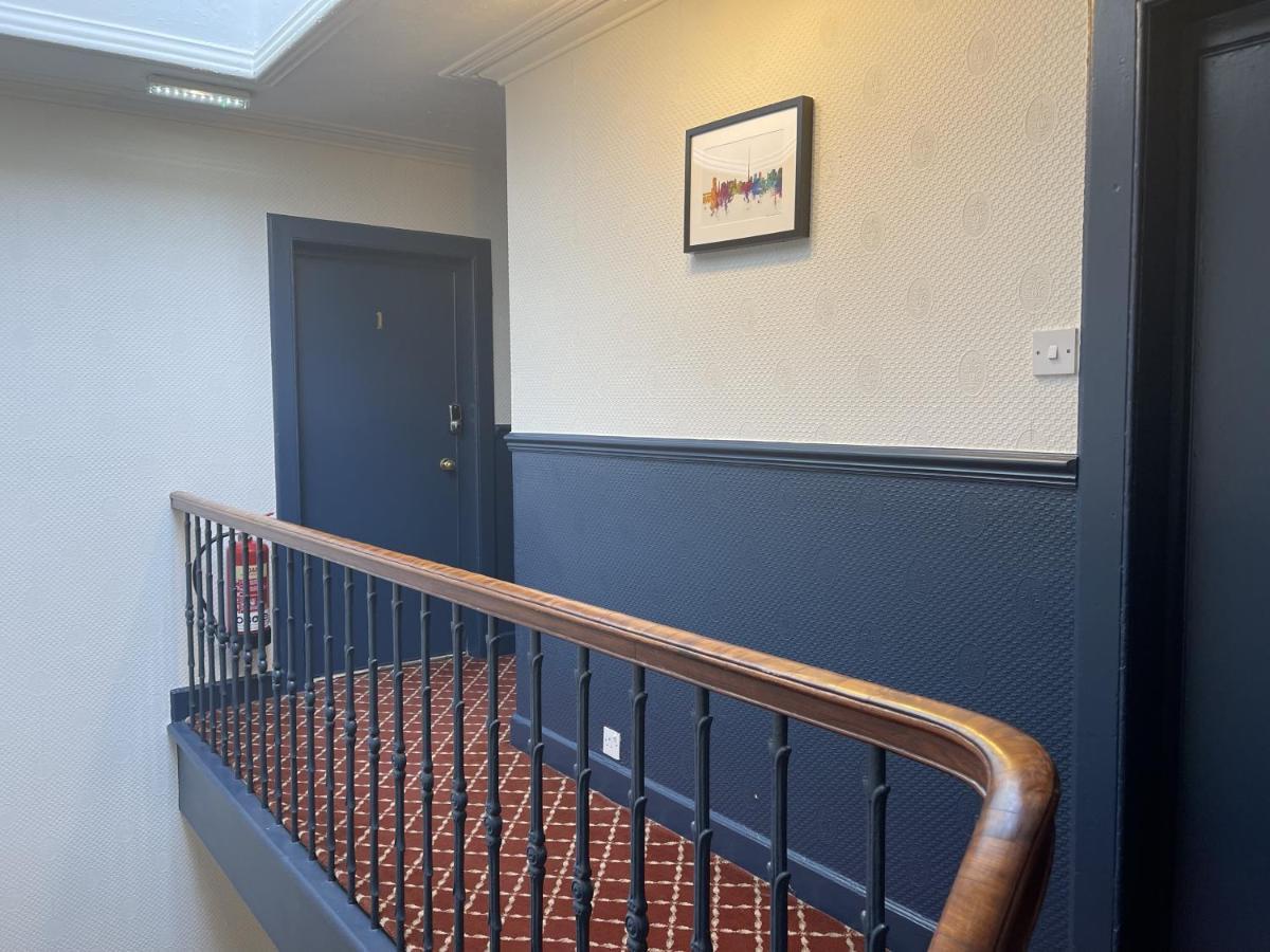 The Kingsview Townhouse - Boutique Hostel 에든버러 외부 사진