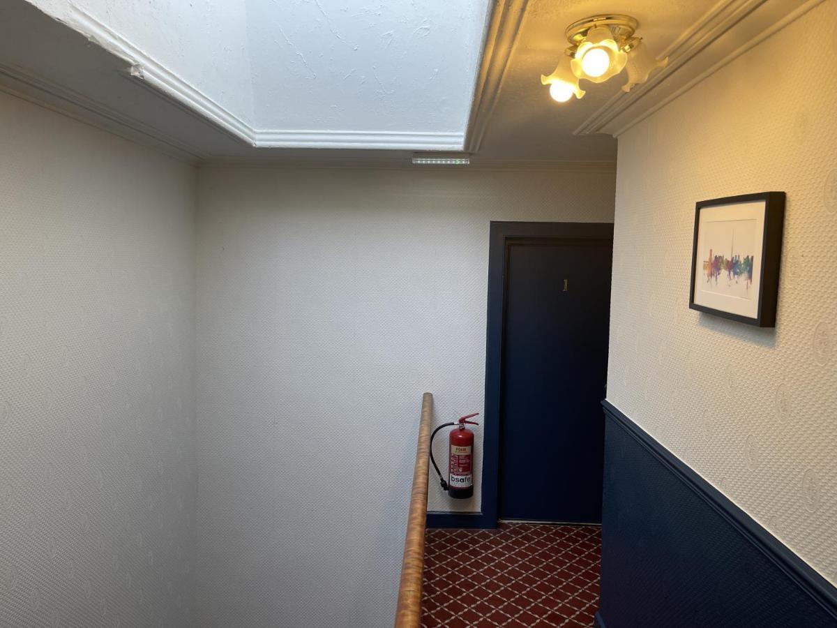 The Kingsview Townhouse - Boutique Hostel 에든버러 외부 사진