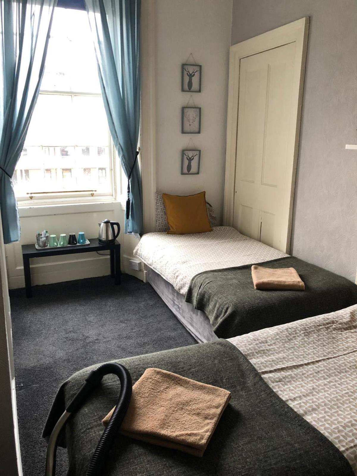 The Kingsview Townhouse - Boutique Hostel 에든버러 외부 사진