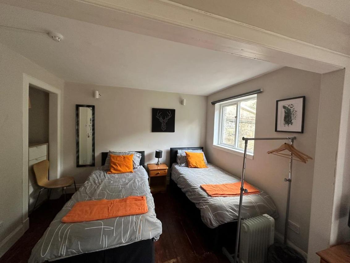 The Kingsview Townhouse - Boutique Hostel 에든버러 외부 사진