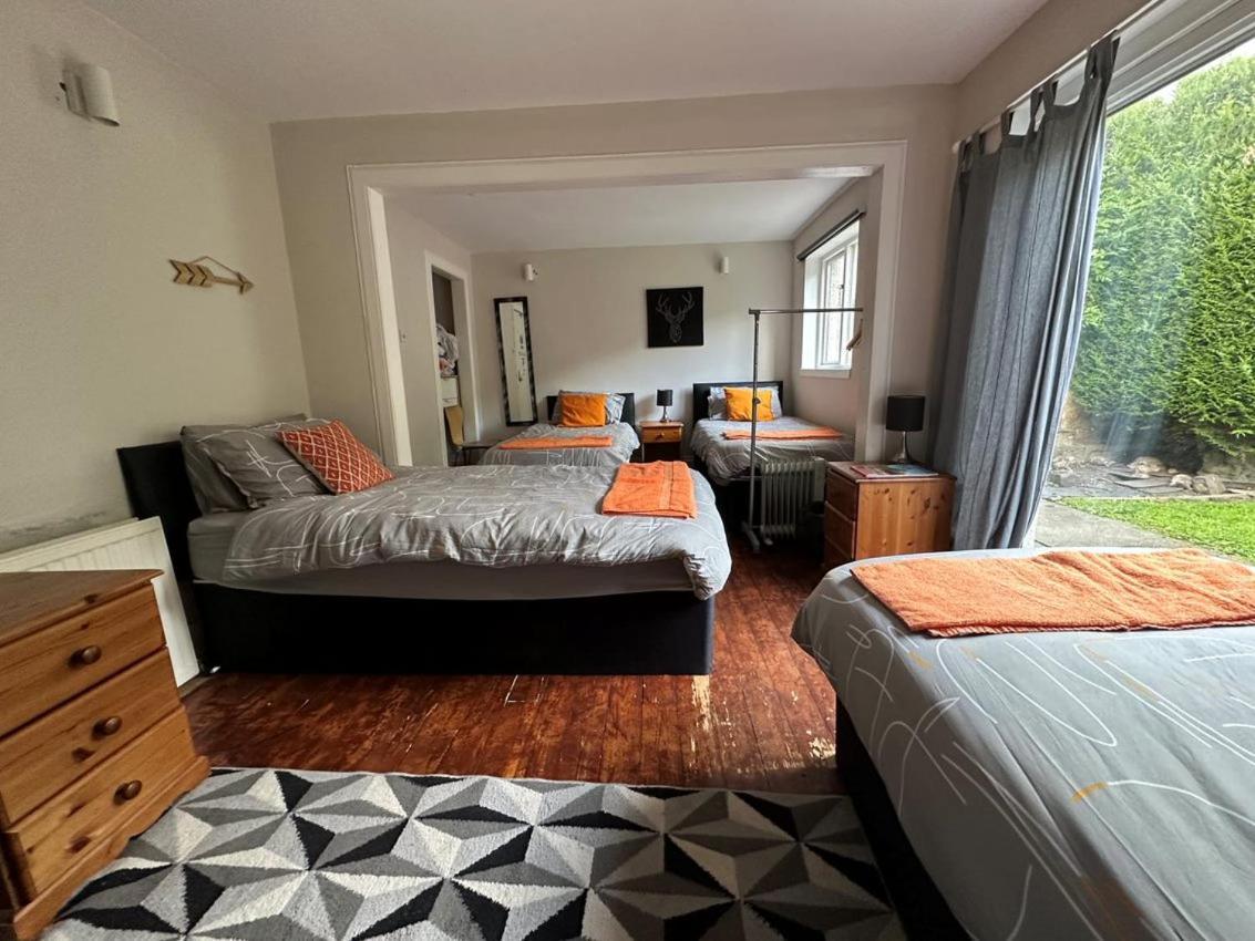 The Kingsview Townhouse - Boutique Hostel 에든버러 외부 사진