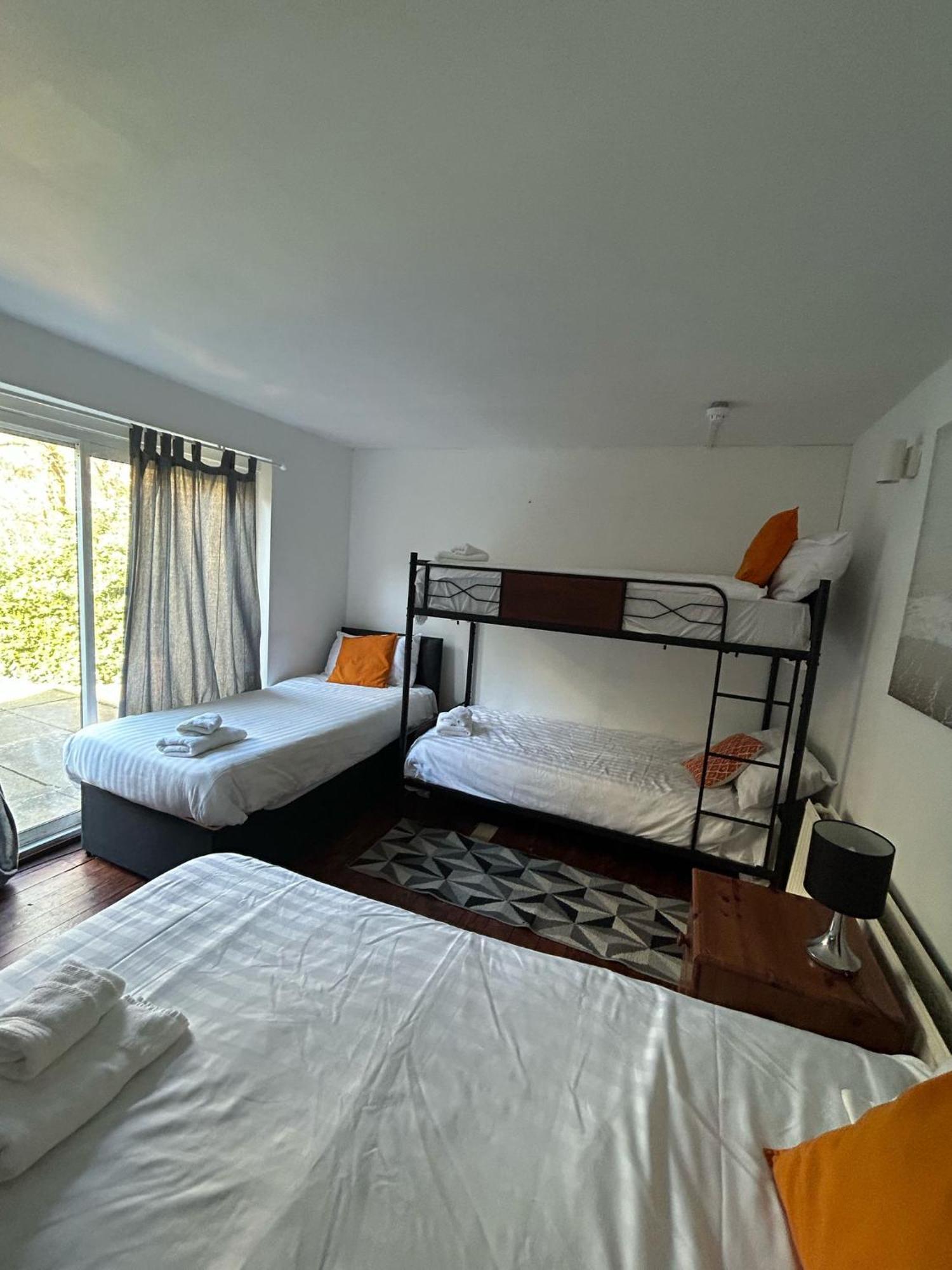The Kingsview Townhouse - Boutique Hostel 에든버러 외부 사진
